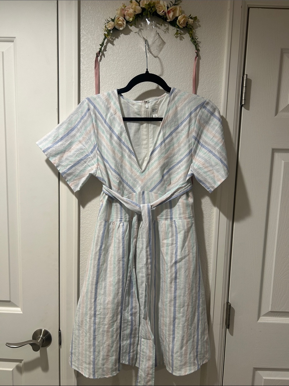 GAP Kimono Sleeve Tie Belt Dress - Picture 2 of 5